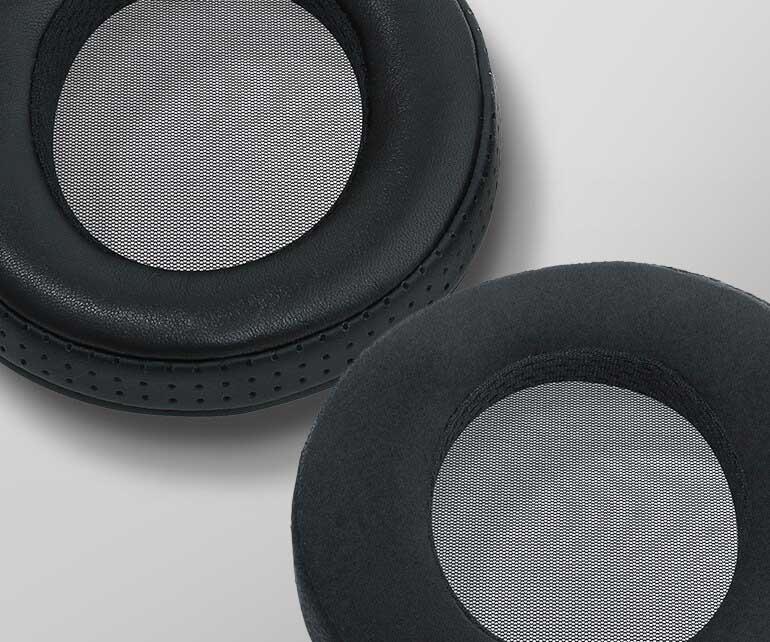 Leather and suede earpads.